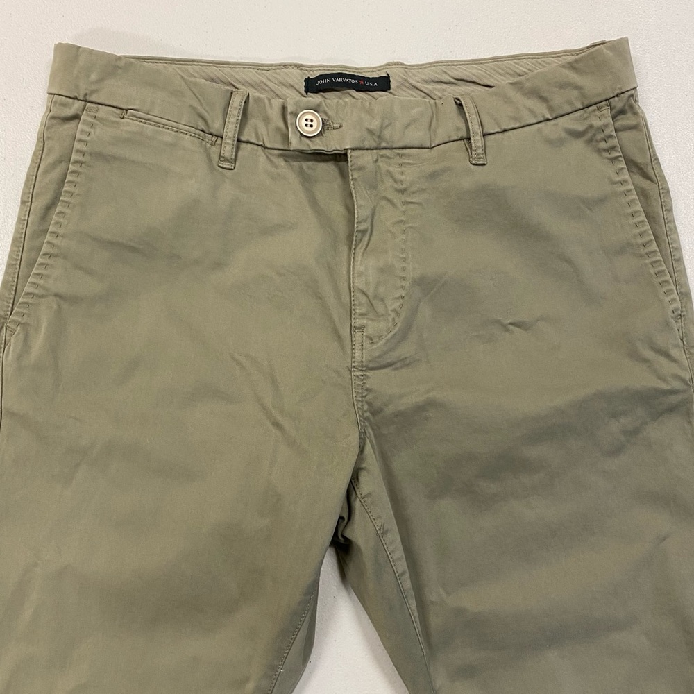 John Varvatos USA Khaki Chino Pants Waist 30 Inseam 31 Excellent Condition.
